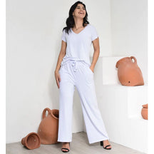 Conjunto Serena™ em Viscolycra com Calça Pantalona e Blusa Gola V - imagem 6