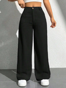 Calça wide leg Milano com alfaiataria refinada em vista frontal